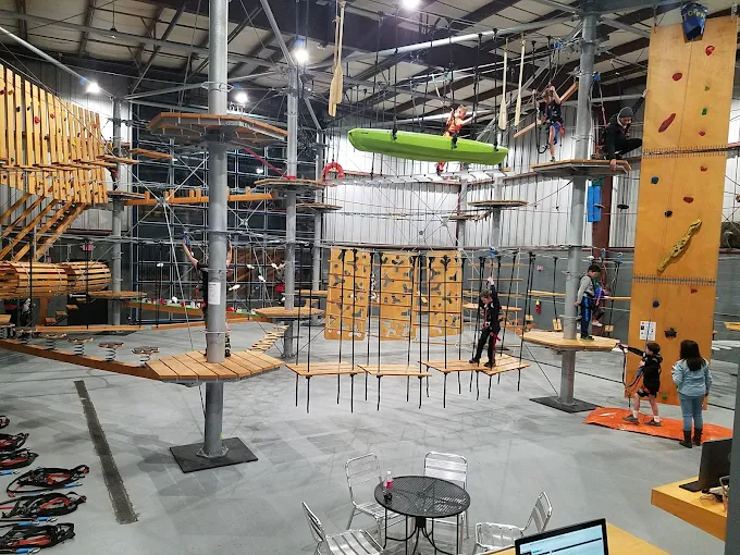 Spins Hudson kids & teens party destination